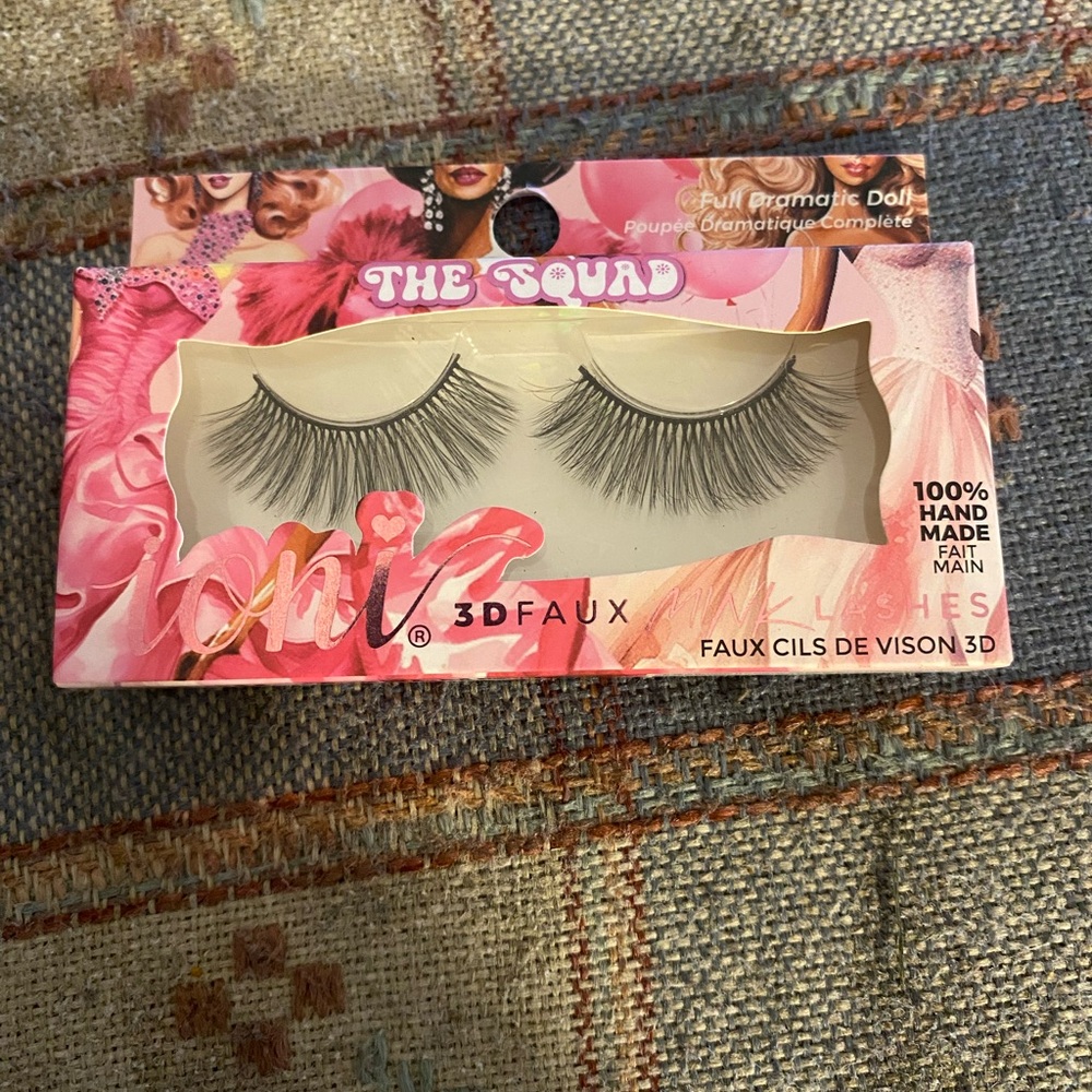 The squad eye lashes